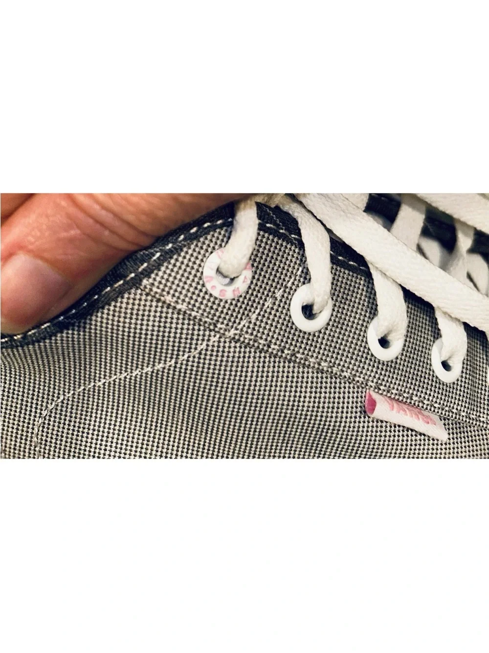 Vans Women's 11 Gray Canvas Lace Up Sneakers Pink Sole Low Top Atwood Skater Sho